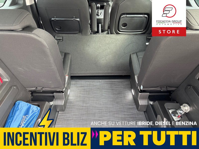 Fiat Doblò Trasporto disabili 4 + 1 con Rampa