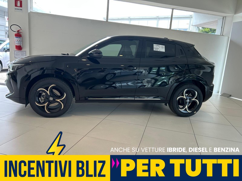 Alfa romeo Junior 1.2 ibrida intensa 145cv edct6
