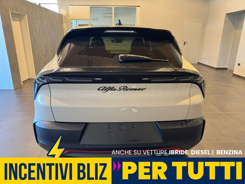 Alfa romeo Junior 1.2 ibrida speciale 145cv edct6