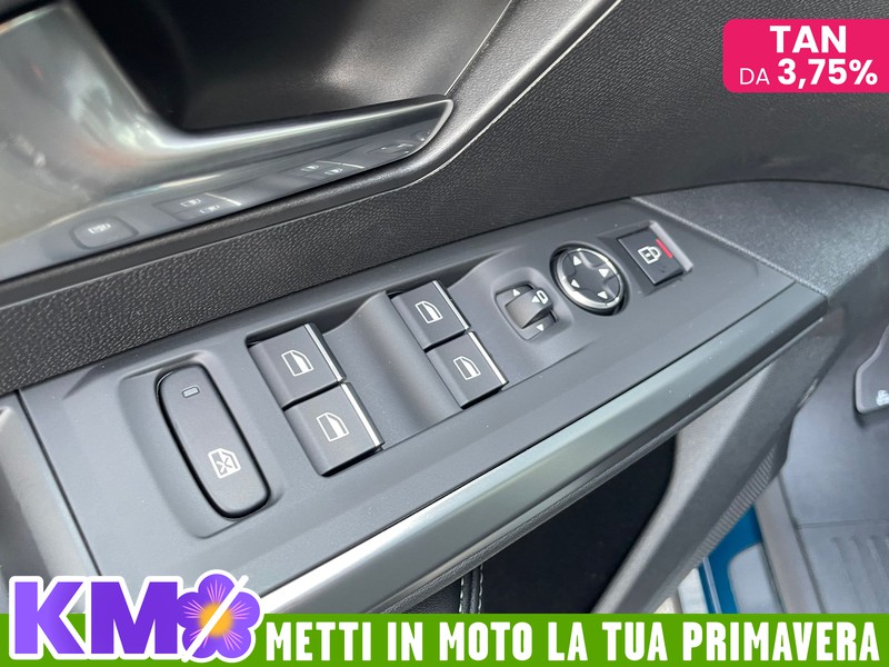 Peugeot 3008 1.2 hybrid gt 136cv e-dcs6