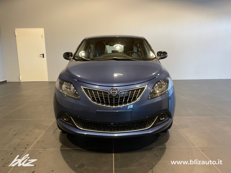 Lancia Ypsilon 1.0 firefly hybrid platino s&s 70cv