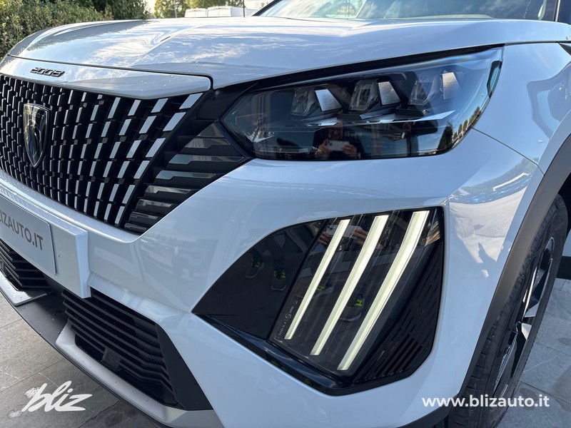 Peugeot 2008 1.2 hybrid gt 136cv e-dcs6