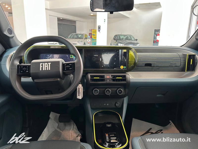 Fiat Grande Panda 44 kwh red