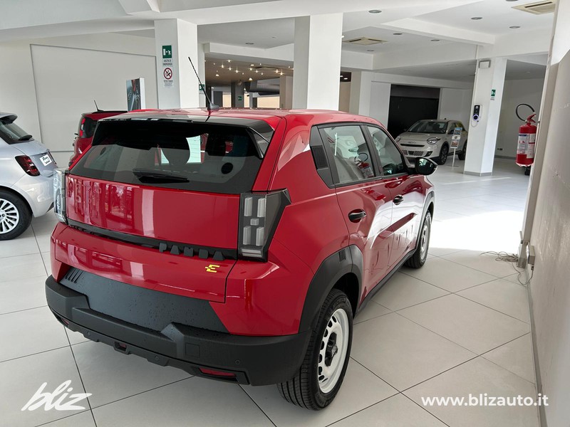 Fiat Grande Panda 44 kwh red