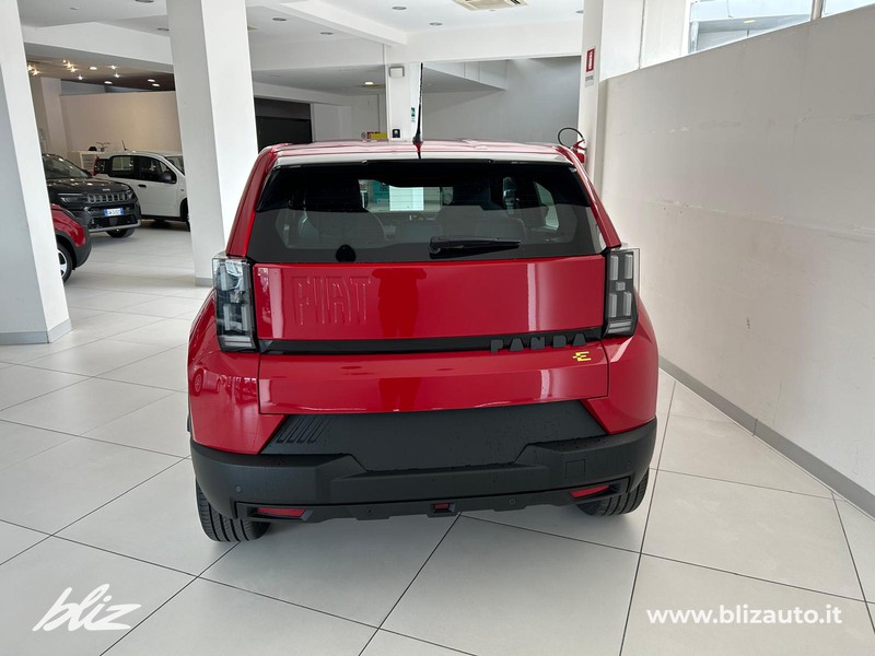 Fiat Grande Panda 44 kwh red