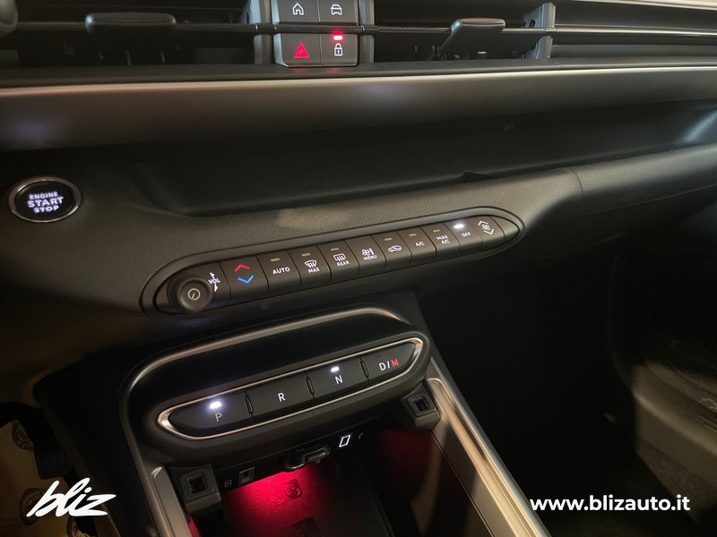 Jeep Avenger 1.2 turbo e-hybrid mhev summit fwd 110cv edct6