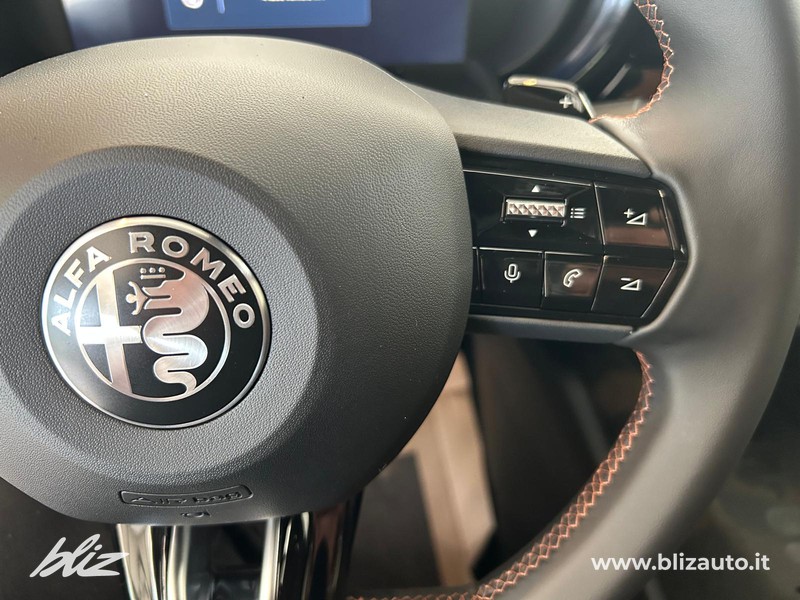 Alfa romeo Junior 1.2 ibrida intensa 145cv edct6