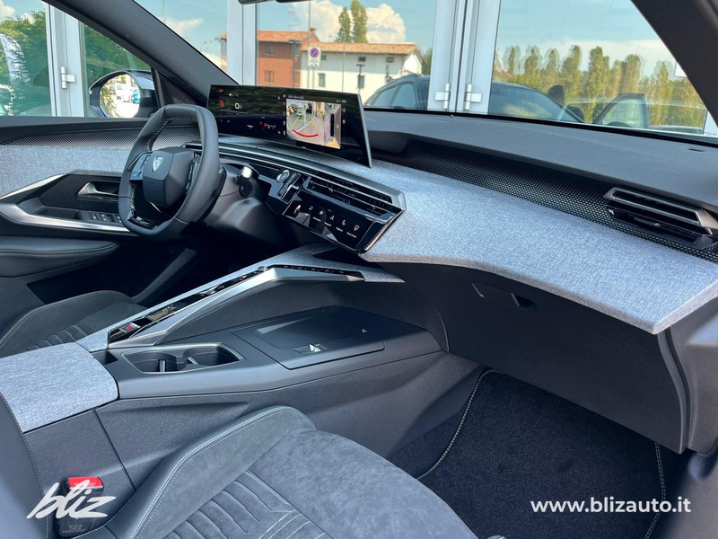 Peugeot 5008 1.2 hybrid gt 145cv 7p.ti e-dcs6