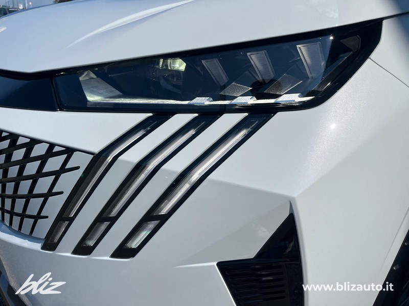 Peugeot 5008 1.2 hybrid gt 145cv 7p.ti e-dcs6
