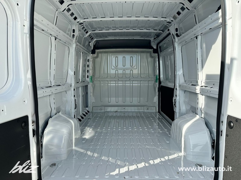 Peugeot Professional Boxer 35 l2h2 2.2 diesel 140cv s&s