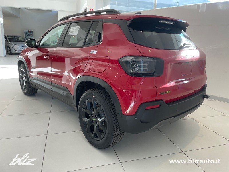 Jeep Avenger 1.2 turbo e-hybrid mhev overland 4xe 145cv edct6