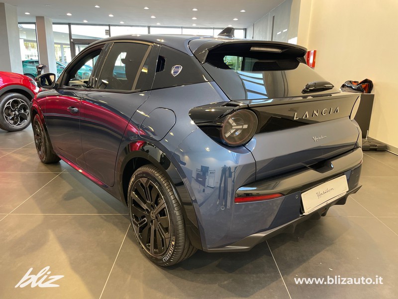 Lancia Ypsilon Nuova Edizione Limitata Cassina Bev 156cv