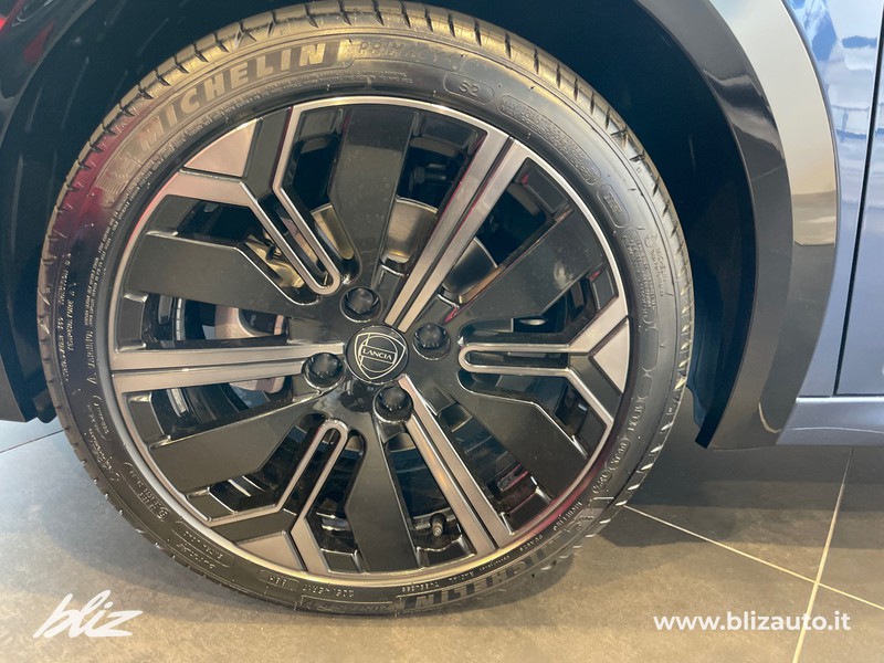 Lancia Ypsilon Nuova Edizione Limitata Cassina Bev 156cv