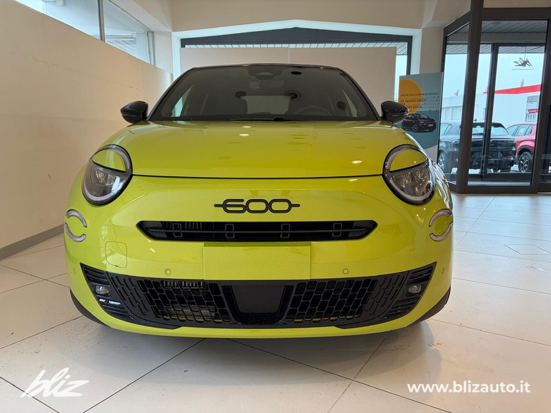Fiat 600 1.2 hybrid sport edizione milano cortina 2026 145cv auto