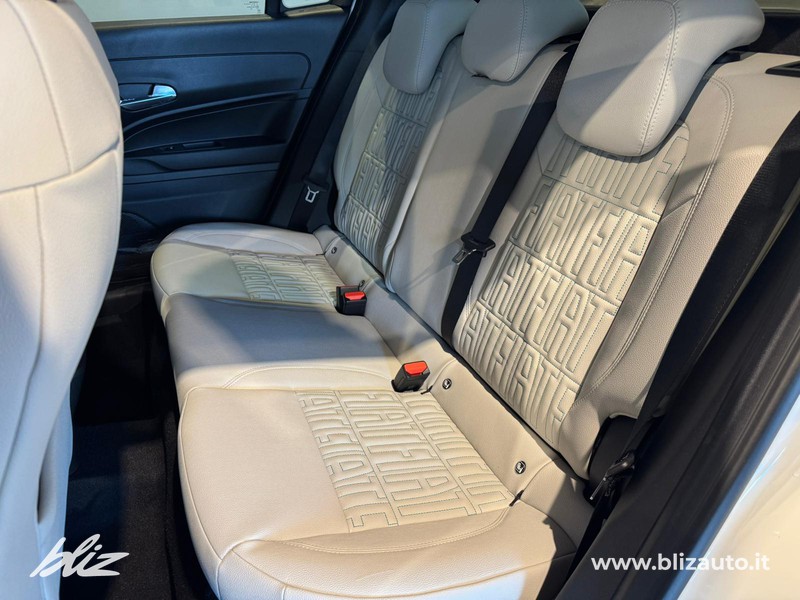 Fiat 600 Hybrid My25 La Prima Hybrid 100cv