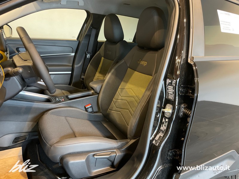 Jeep Avenger full-electric summit fwd 156cv auto