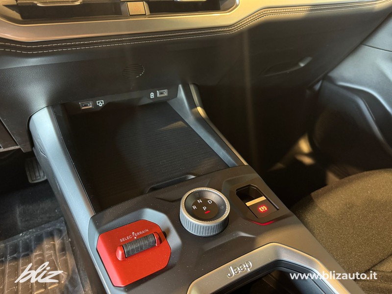 Jeep Compass 1.2 turbo e-hybrid mhev first edition fwd 145cv edct6