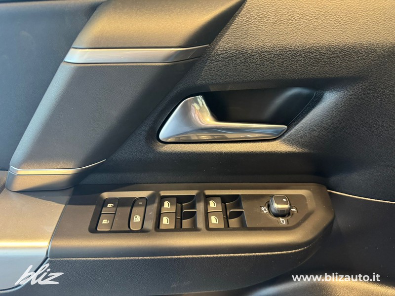 Jeep Compass 1.2 turbo e-hybrid mhev altitude fwd 145cv edct6