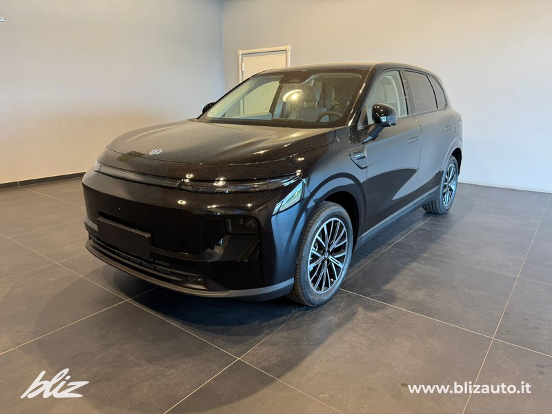 Leapmotor B10 reev hybrid design