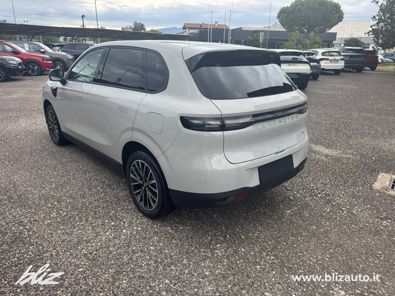 Leapmotor B10 reev hybrid design