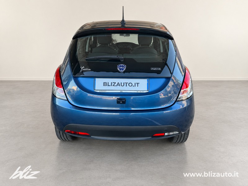 Lancia Ypsilon 1.0 firefly hybrid gold s&s 70cv
