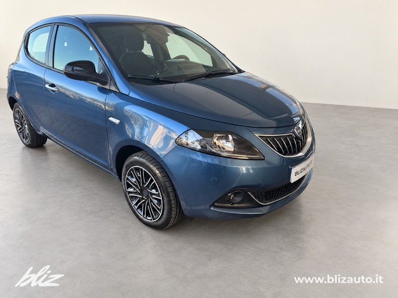 Lancia Ypsilon 1.0 firefly hybrid gold s&s 70cv